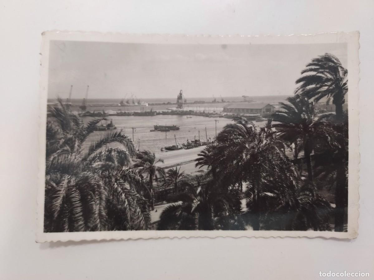 Postales: POSTAL ALICANTE VISTA DEL PUERTO. ESCRITA 1957. ED. AISA 206