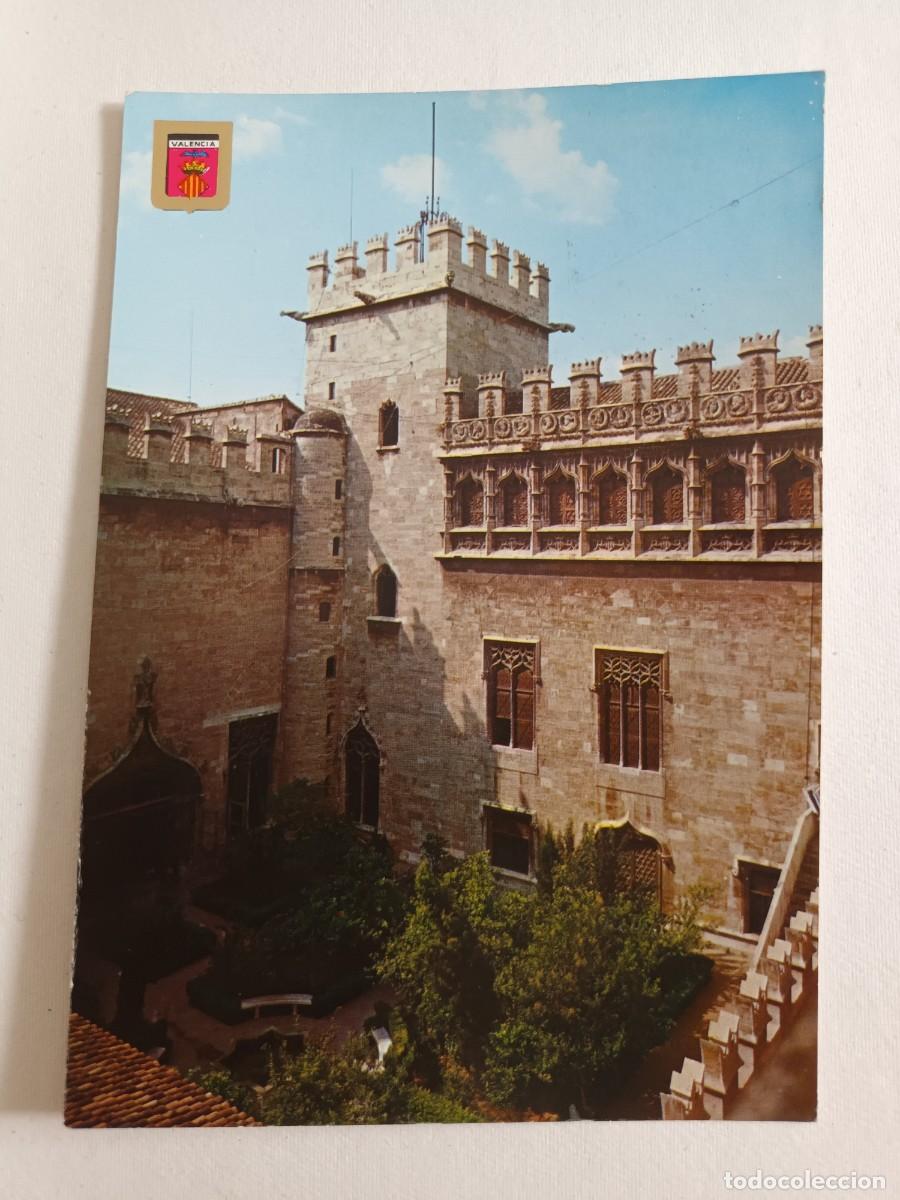 Postales: VALENCIA. LA LONJA. PATIO INTERIOR (1968) - FRANQUEO - ESCUDO DE ORO