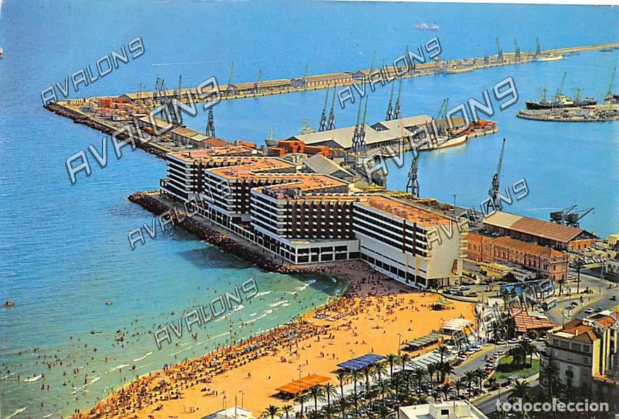 Postales: Playa y Puerto (Alicante) - Sin Circular - 1976