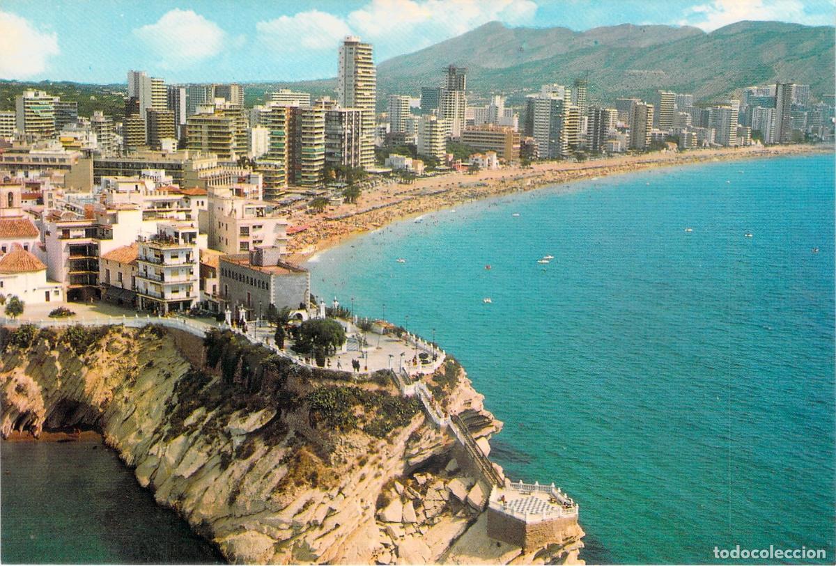 Postales: Postal de Benidorm Vista Parcial de la Playa y el Balc&oacute;n del Mediterr&aacute;neo