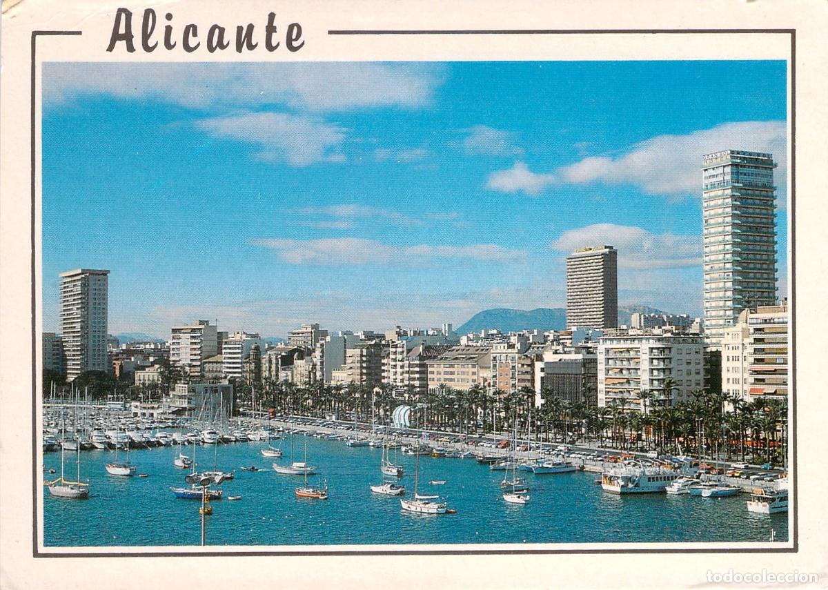 Postales: Postal de vista panor&aacute;mica de la ciudad y el puerto de Alicante