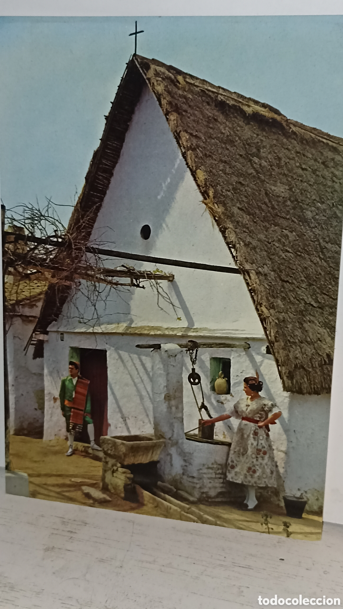 Postales: MINT. Barraca Valenciana y la pareja t&iacute;pica
