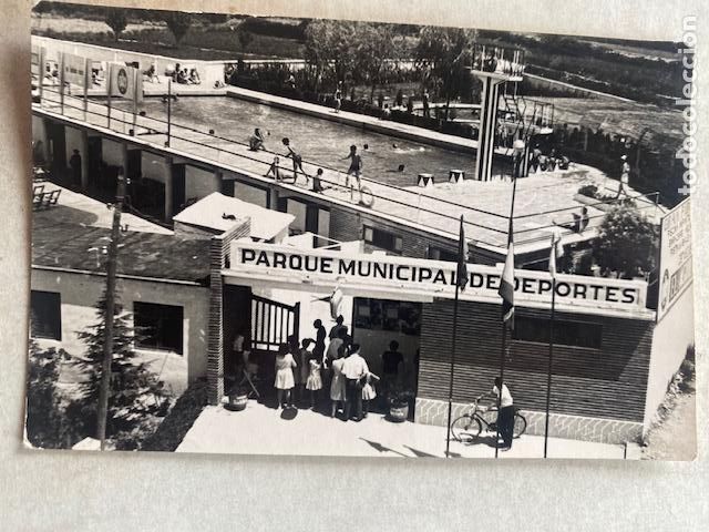 Postales: Chelva. Piscina, Parque Municipal de Deportes. Foto Vera. Escrita
