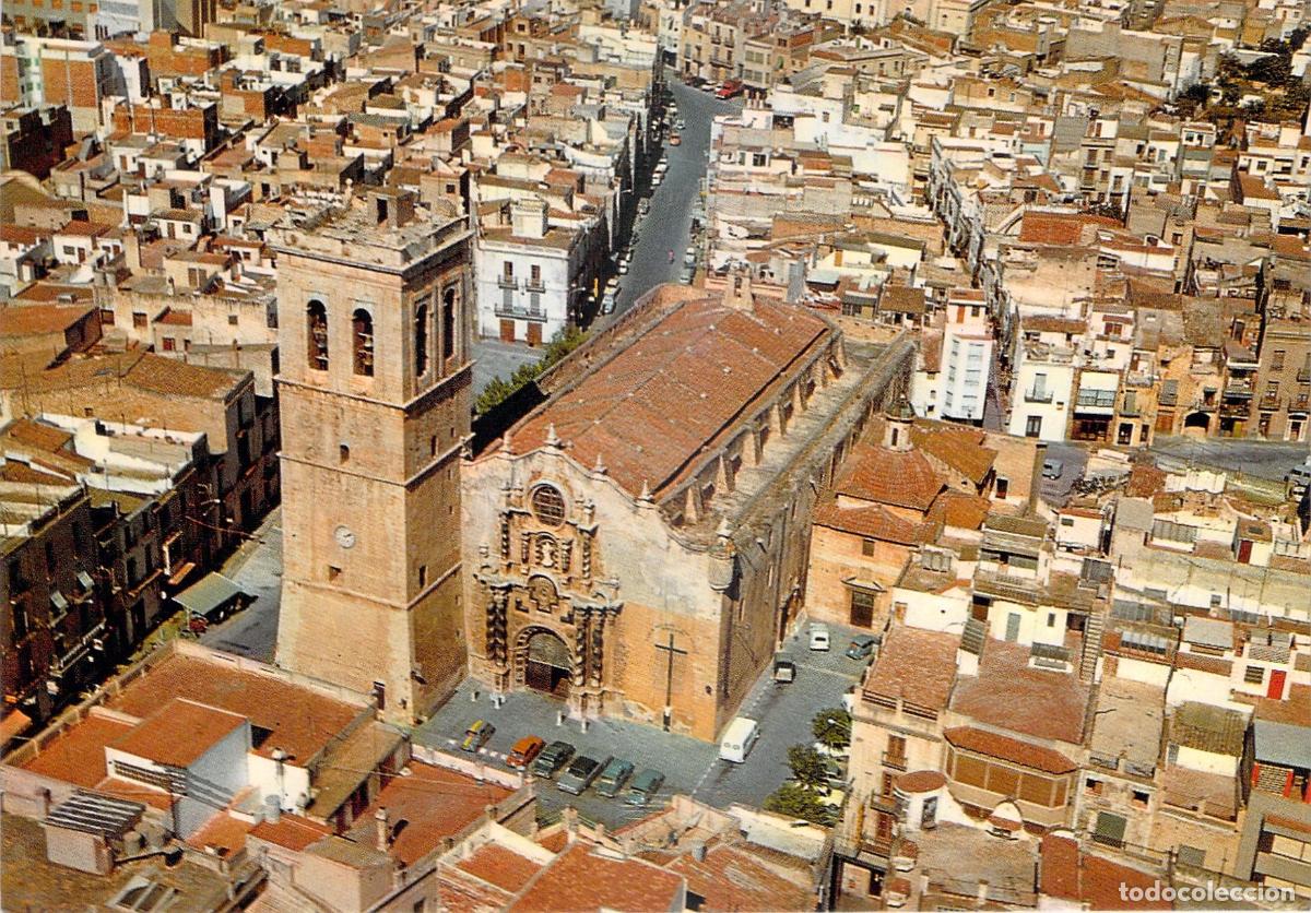 Postales: Postal de Vinaroz, Castell&oacute;n: Vista a&eacute;rea de la iglesia y el casco urbano