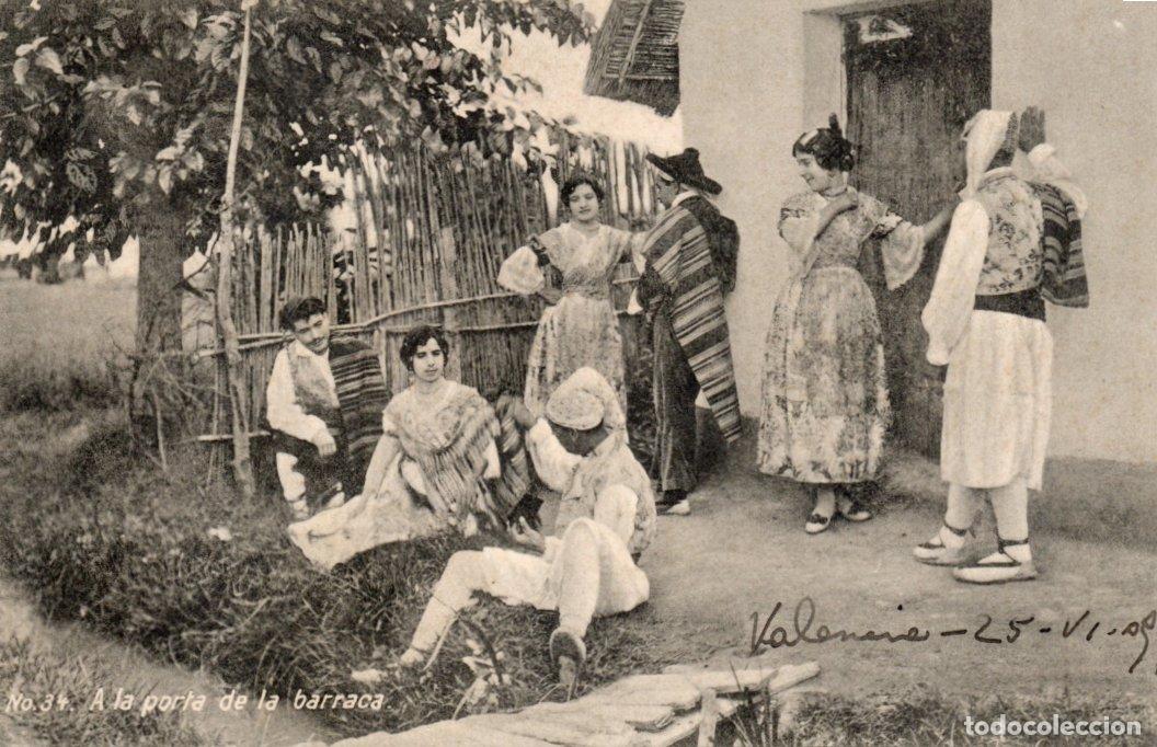 Postales: BONITA POSTAL - VALENCIA - A LA PORTA DE LA BARRACA - COLECCION E. BORT