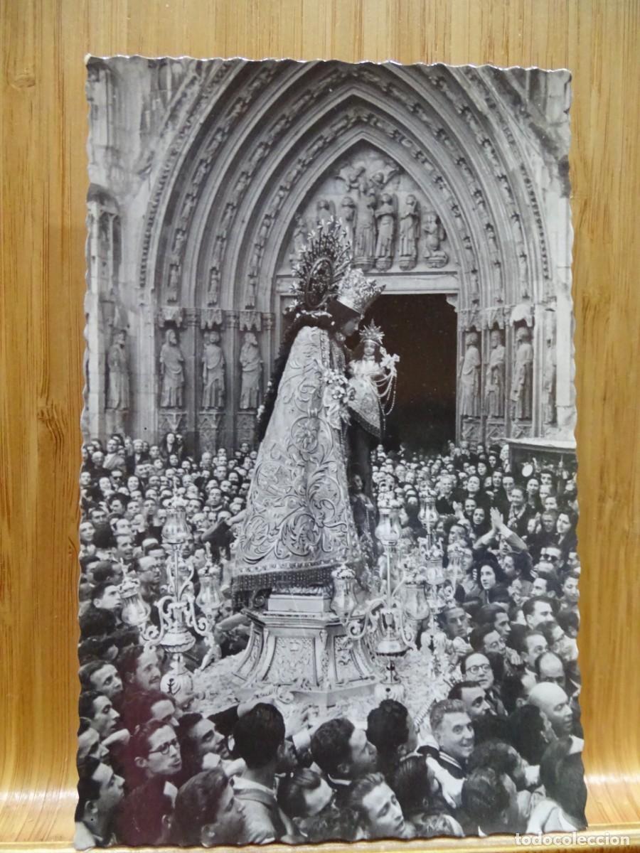 Postales: TARJETA POSTAL.VALENCIA. TRASLADO DE LA VIRGEN DESDE LA CAPILLA A LA CATEDRAL.