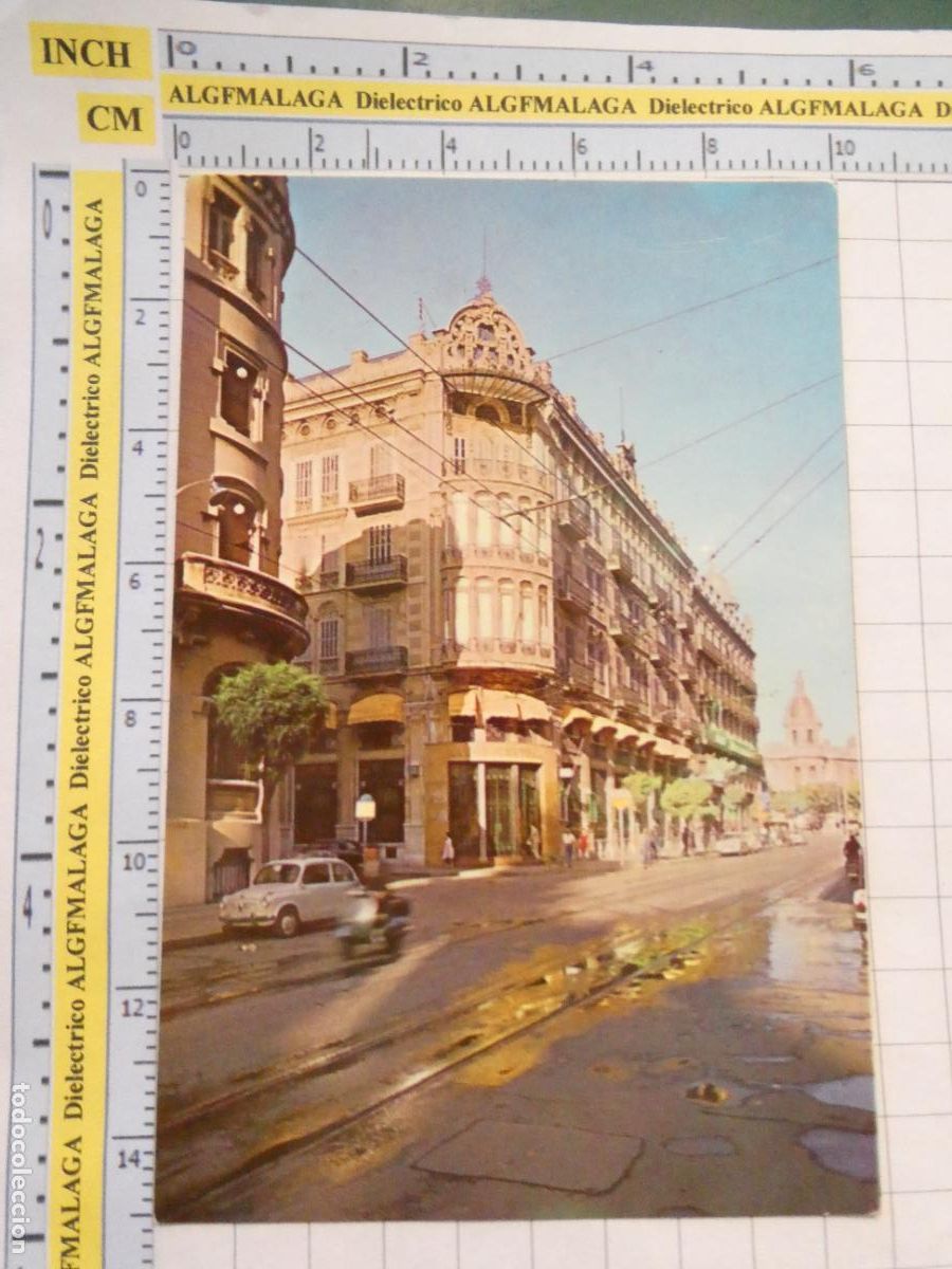 Postcards: POSTAL DE VALENCIA. A&Ntilde;O 1962. CALLE DE LAS BARCAS Y HOTEL REINA VICTORIA SEAT 600. 127 CRIS AD. 2635