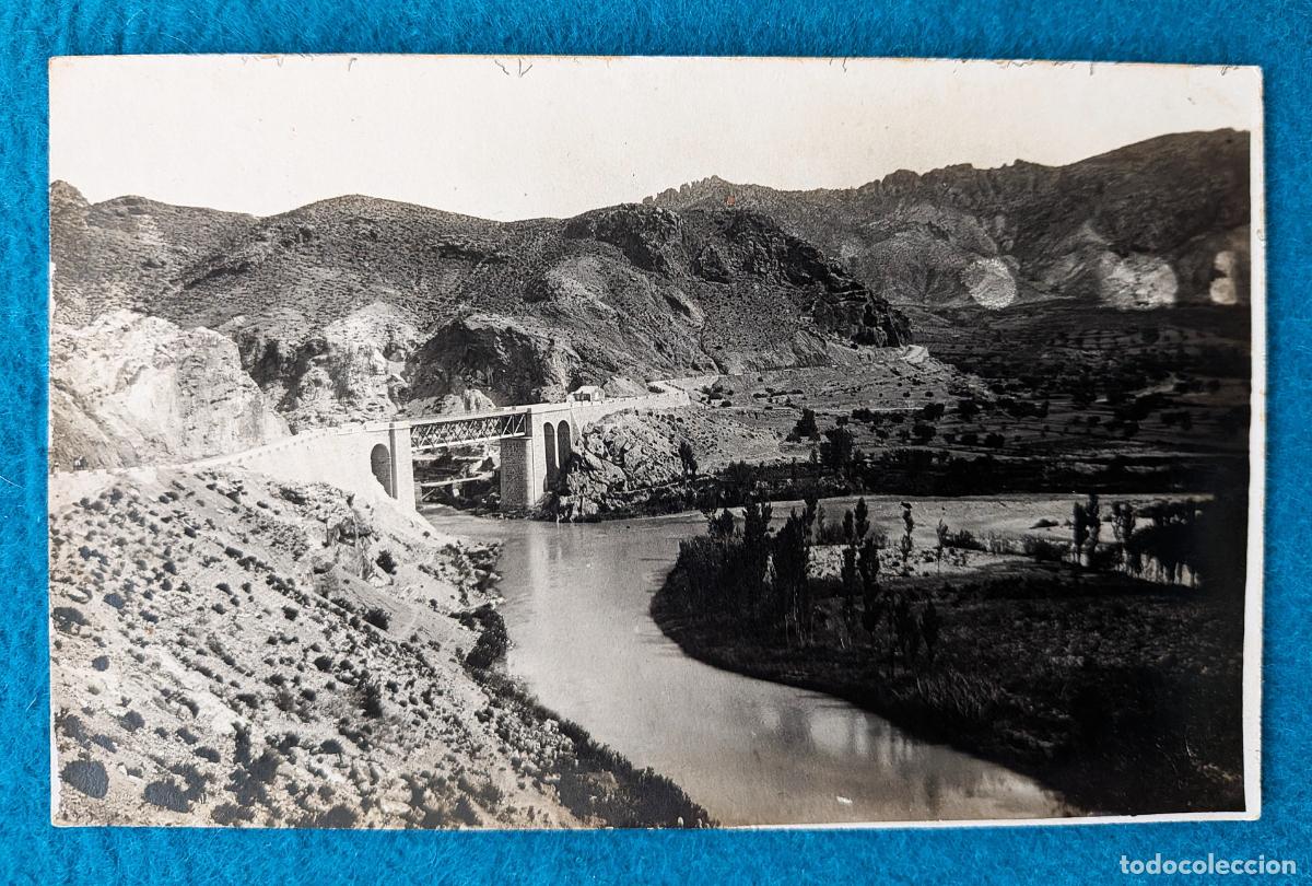 Postales: RW POSTAL FOTOGRAFICA VALENCIA BALNEARIO DE COFRENTES PUENTE SOBRE EL RIO GABRIEL P1884