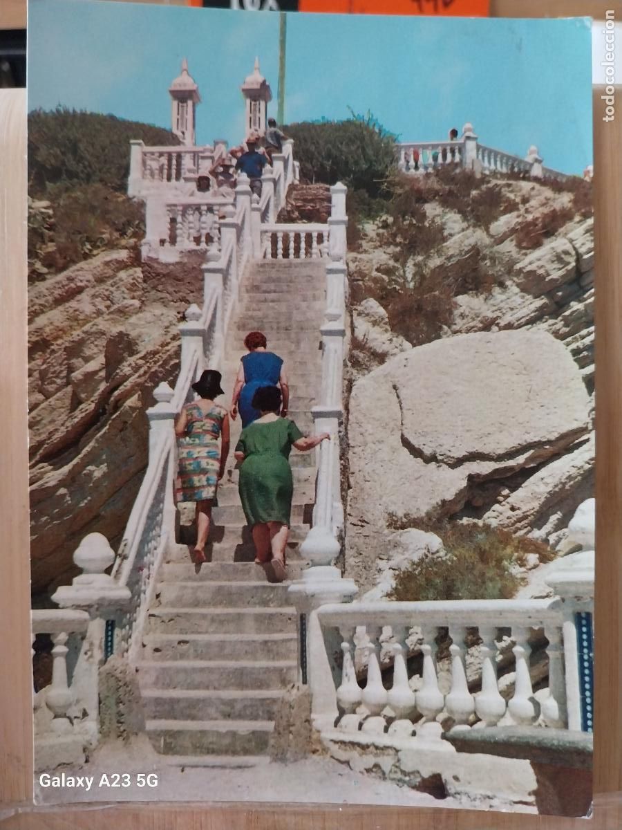 Postales: ESCALINATA DEL CASTILLO BENIDORM ED HNOS GALIANA 2 CIRCULADA A&Ntilde;O 1964 ANIMADA