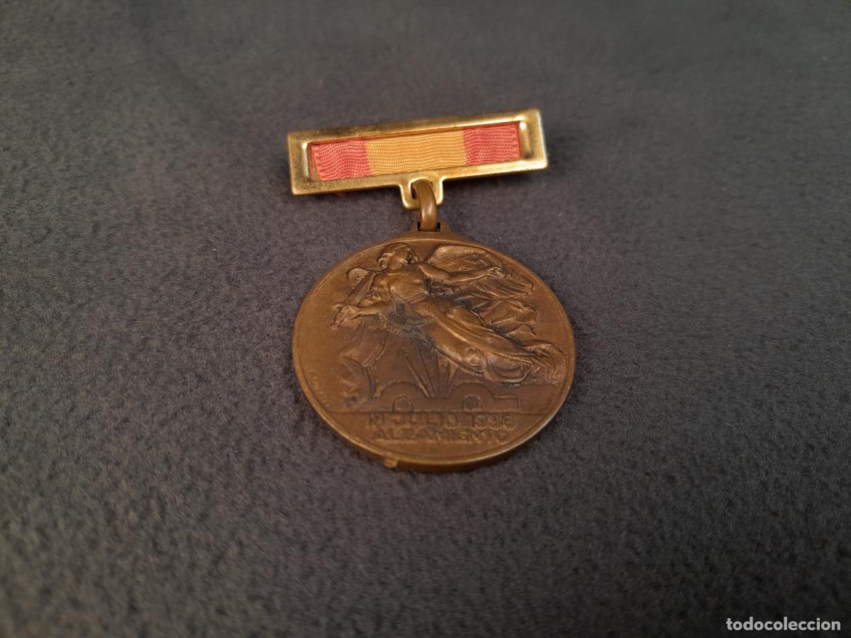 Postales: M-2237. ANTIGUA MEDALLA CONMEMORATIVA ALZAMIENTO 1936 Y VICTORIA 1939. ESPA&Ntilde;A.