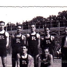 Coleccionismo deportivo: POSTAL EQUIPO BALONCESCO MASCULINO EQUIPO RAYO DE MADRID 1935