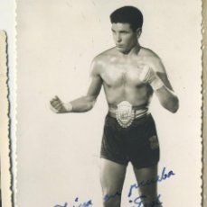 Coleccionismo deportivo: 1954 FOTO JOSE HERNANDEZ CAMPEON DE BOXEO DE ESPAÑA PESOS PLUMA DEDICADA. Lote 254454635