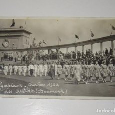Coleccionismo deportivo: POSTAL ORIGINAL 7ª OLIMPIADA AMBERES 1920 - DIFILÉ DES ATLETES DANEMARK - 14X9CM, BUEN ESTADO