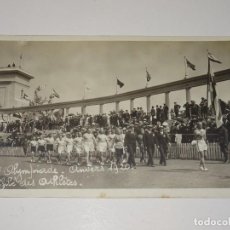 Coleccionismo deportivo: POSTAL ORIGINAL 7ª OLIMPIADA AMBERES 1920 - DIFILÉ DES ATHLETES - 14X9CM, BUEN ESTADO