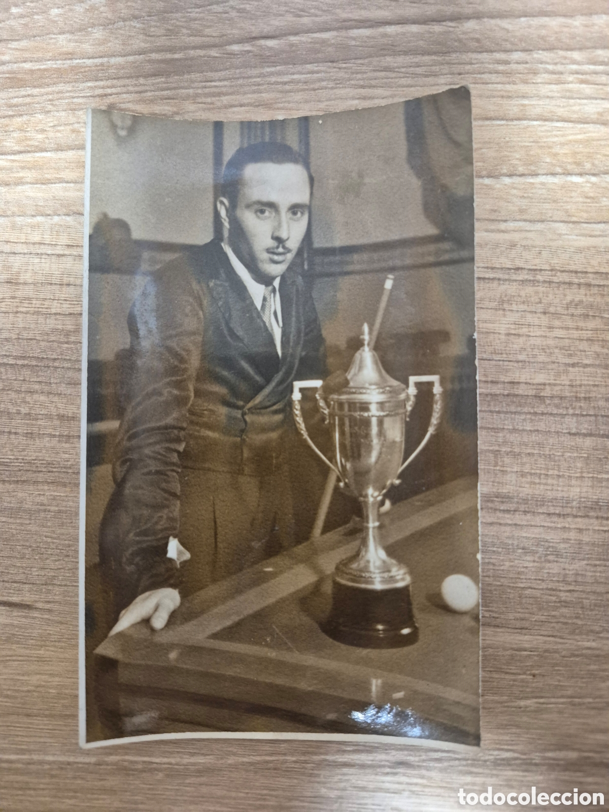 Coleccionismo deportivo: FOTOGRAFIA DE UN CAMPEON DE BILLAR , JUGABA CON EL ESPANYOL EN LOS A&Ntilde;OS 40