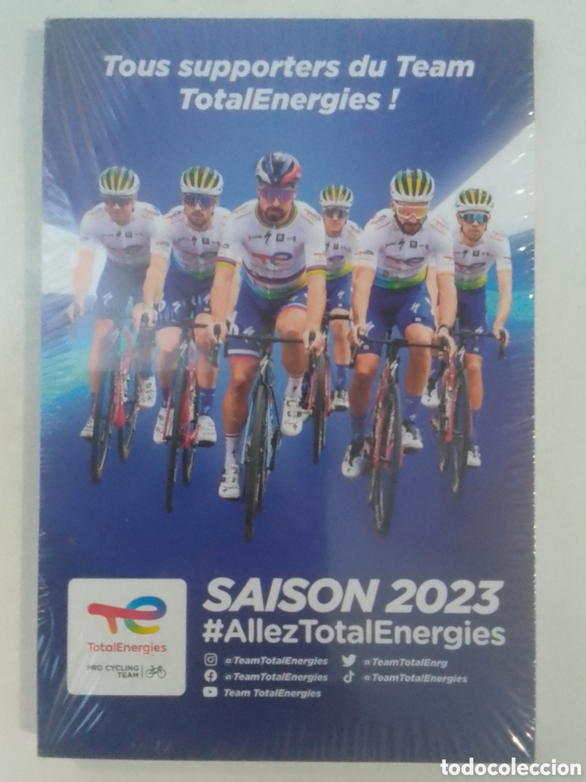 Coleccionismo deportivo: Postales equipo ciclista TotalEnergies.