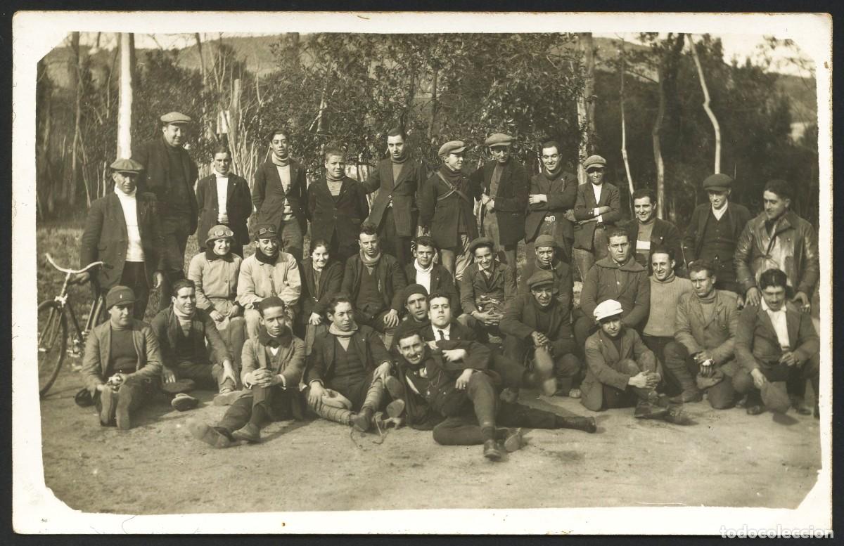 Sports collectibles: TARJETA POSTAL FOTOGR&Aacute;FICA, SPORT CICLISTA CATAL&Agrave;, EXCURSI&Oacute; ARGENTONA, 1925