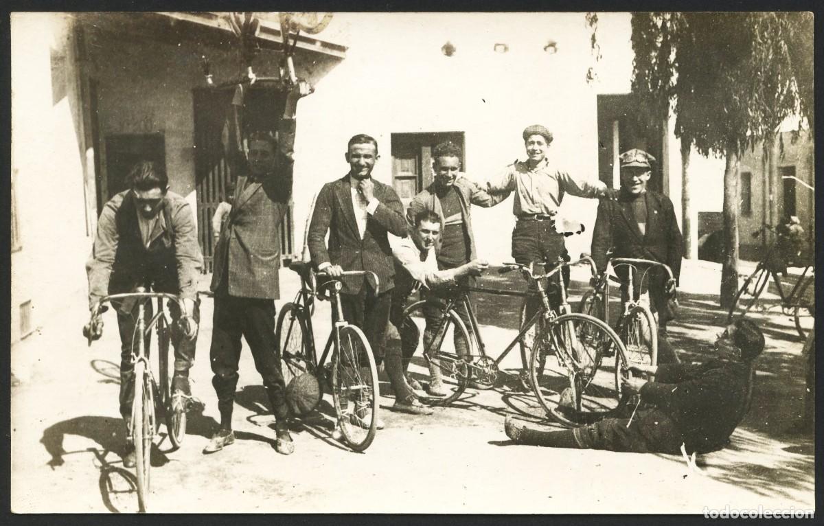 Sports collectibles: TARJETA POSTAL FOTOGR&Aacute;FICA, SPORT CICLISTA CATAL&Agrave;, EXCURSI&Oacute; MOLLET, 1924