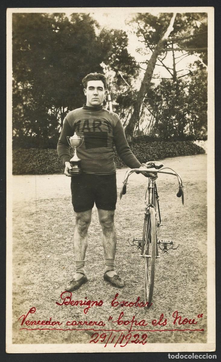 Sports collectibles: TARJETA POSTAL FOTOGR&Aacute;FICA, S.C.C., BENIGNO ESCOBAR, VENCEDOR COPA ELS NOU, 1922