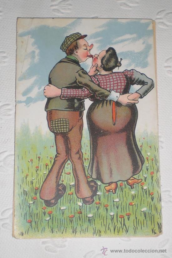 Postais: Antigua postal con dibujo de pareja bes&aacute;ndose.