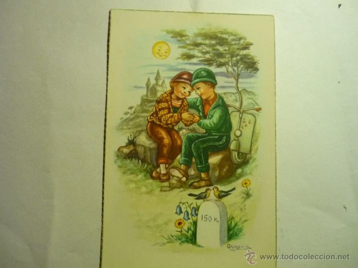 Postales: POSTAL PAREJA CON VESPA- ESCRITA DIBUJO GIRONA