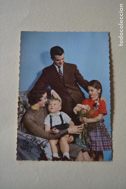 Postkarten: POSTAL MCE DE FAMILIA
