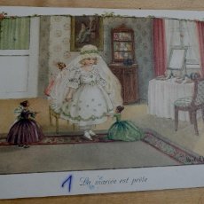 Cartes Postales: POSTAL INFANTIL ILUSTRADA POR PAULI EBNER LA MARIÉE EST PRÊTE ESCRITA 14X9 CM.. Lote 236207705