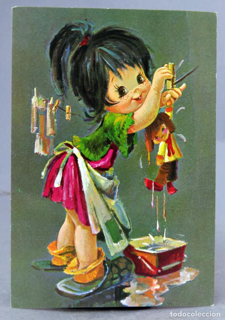 Postales: Postal dibujada ni&ntilde;a colgando ropa CYZ 7395/31 A a&ntilde;os 70 escrita