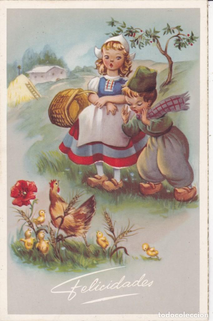 Postais: postal con ni&ntilde;os con gallina y pollitos felicidades escrita