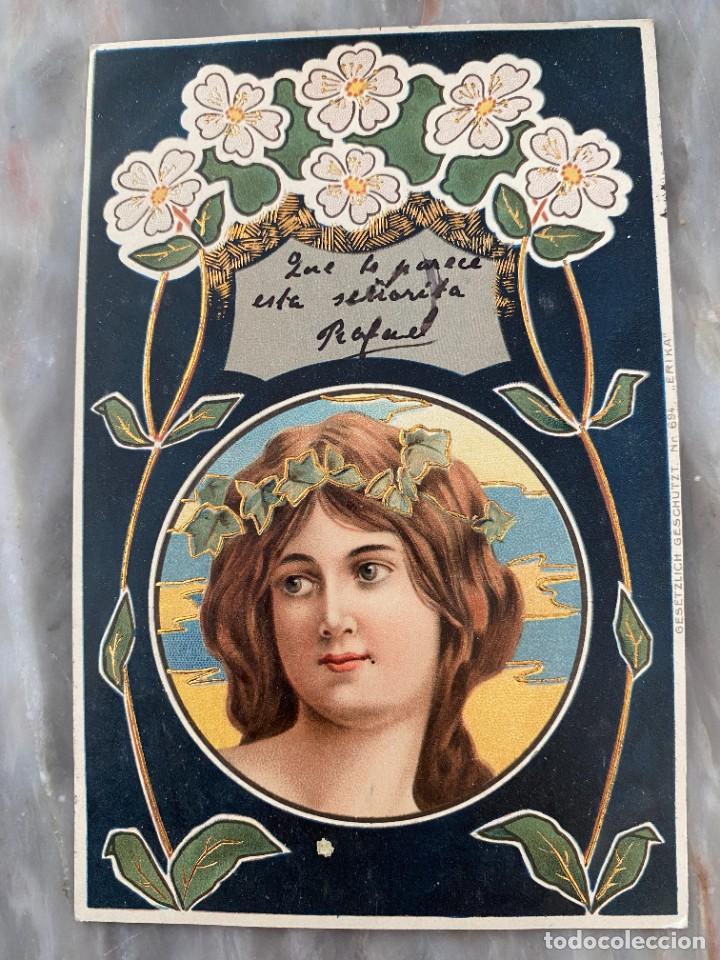 Postales: ART NOUVEAU, ART DECO, POSTAL EN RELIEVE, MUJER CON FLORES TIPO VIENES, CIRCULADA EN 1902