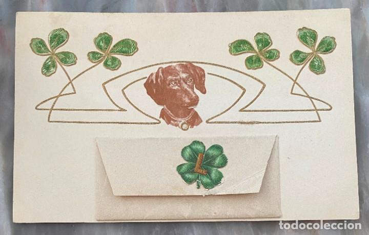 Postales: ART NOUVEAU, MODERNISTA, EN RELIEVE, PERRO CON SOBRECITO QUE LLEVA UNA PEQUE&Ntilde;A CARTA DENTRO, TIPO VI