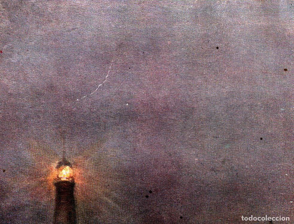 Postales: fishing boats leaving harbour sin circular