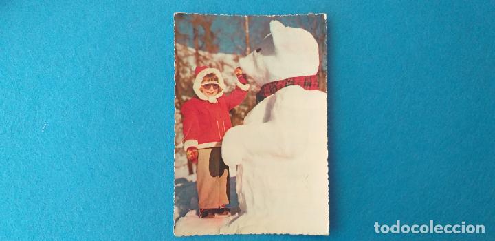 Cartoline: Foto postal. Ni&ntilde;o con oso de nieve. Impresa en Italia. Dedicada