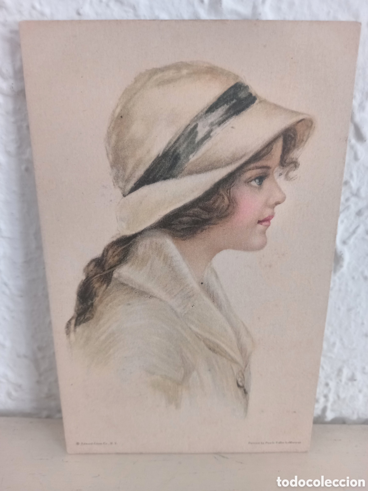 Postkarten: Antigua postal ilustrada de joven Mujer