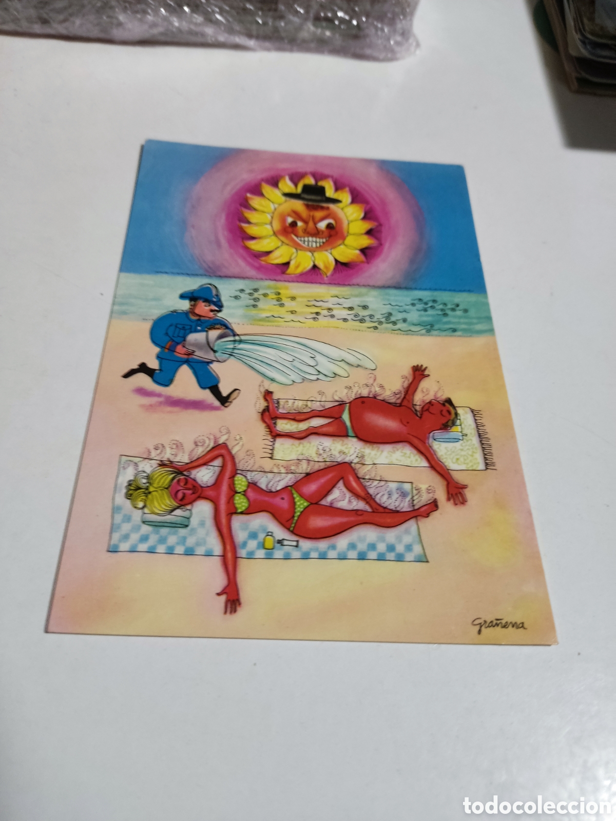 Postkarten: Postal dibujo gra&ntilde;ena playa humor