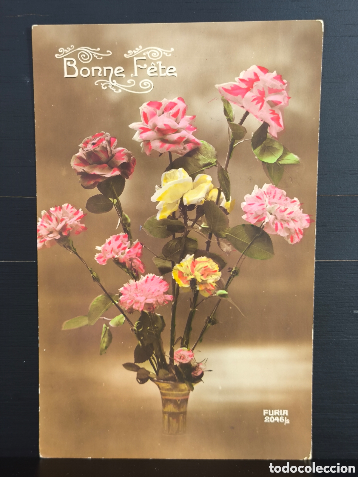 Postales: Antigua postal fotogr&aacute;fica coloreada Flores Jarr&oacute;n con Rosas y Claveles Felicidades serie FURIA 2046