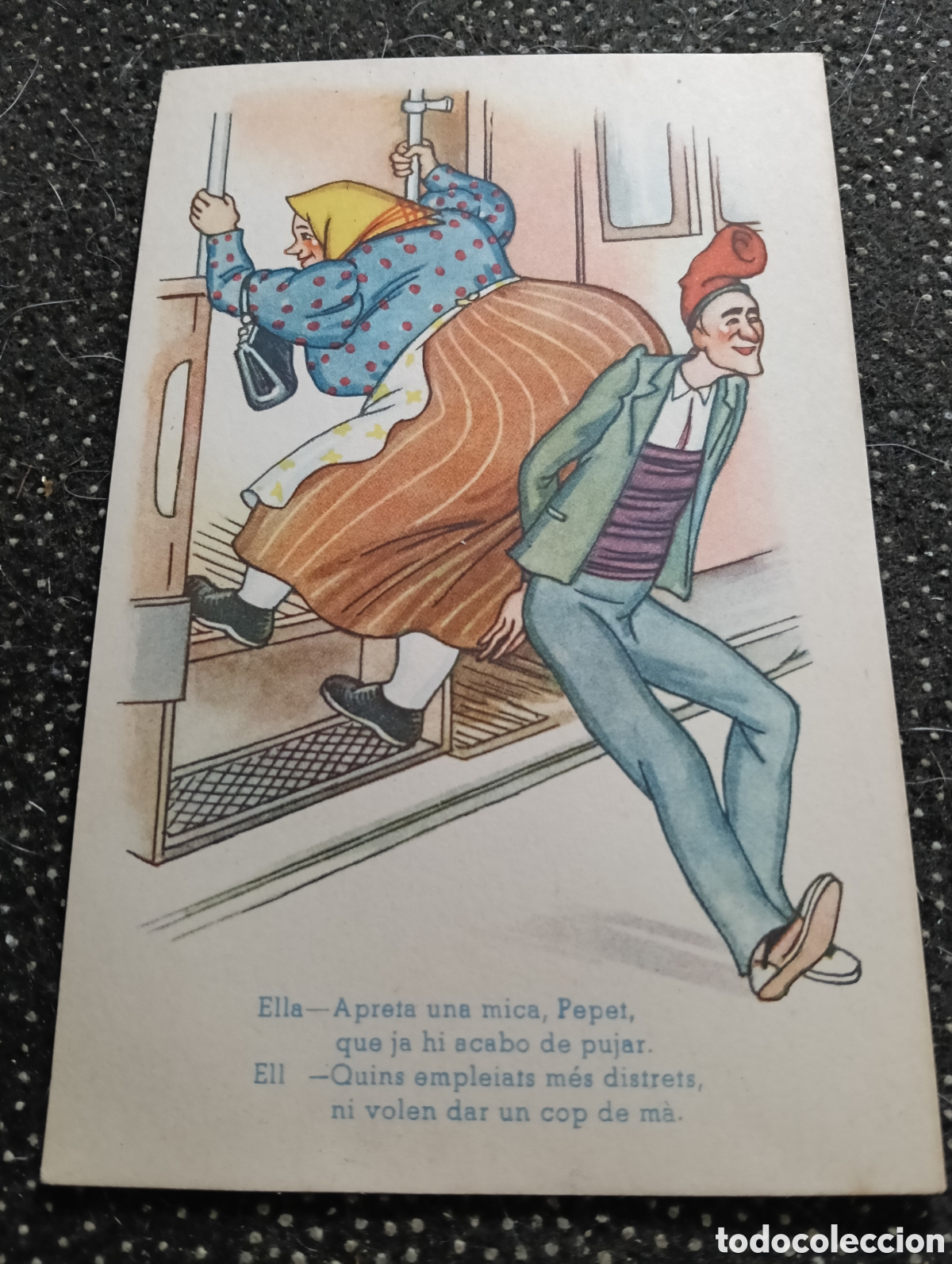 Postales: Postal c&oacute;mica Catalanes en la ciudad, con un verso en la base.