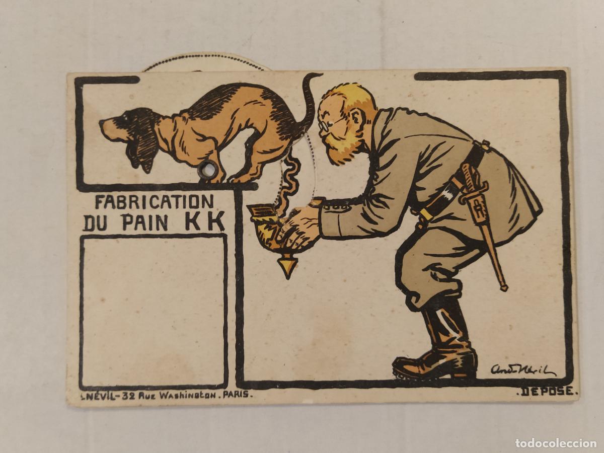 Postales: PERRO CAGANDO EN GORRO DE SOLDADO - POSTAL ANTIGUA MOVIBLE -(116.189)
