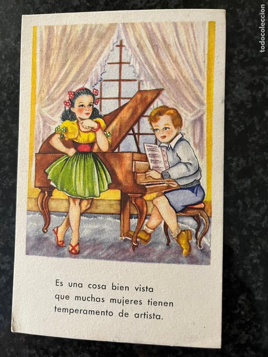 Postales: ni&ntilde;as cantando y tocando el piano escrita 1955