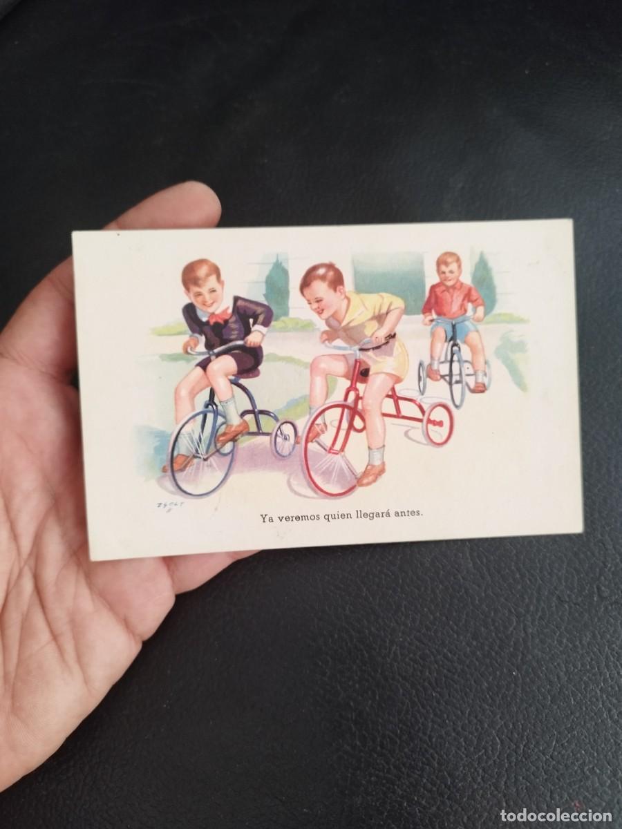 Postales: Tarjeta postal de ni&ntilde;os en triciclos con el t&iacute;tulo &rdquo;Ya veremos qui&eacute;n llegar&aacute; antes&rdquo;. Zsolt.