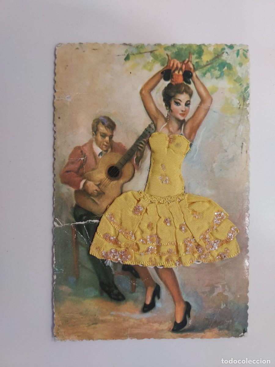 Postales: POSTAL ILUSTRADA IMPRESA VESTIDO TELA RELIEVE BAILAORA FLAMENCA LENTEJUELAS GUITARRA. HILO BORDADA