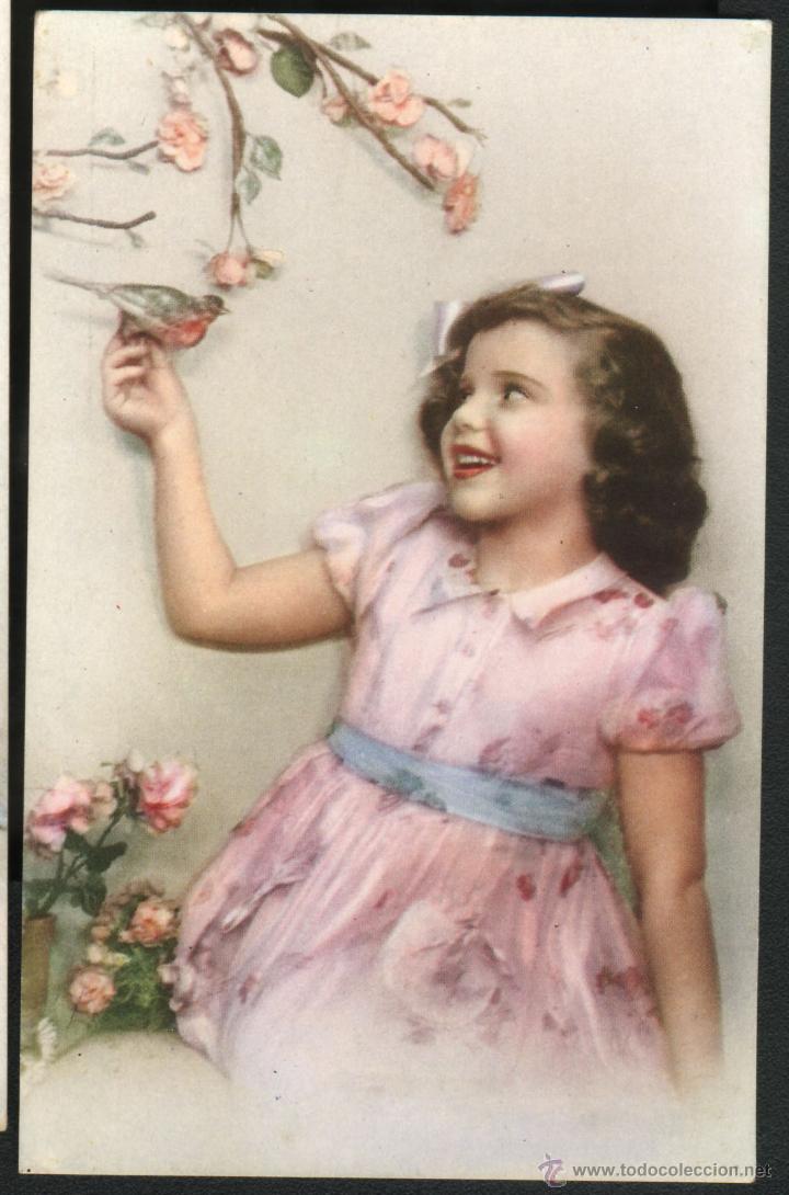 Postales: NI&Ntilde;A CON PAJARO - Foto 1