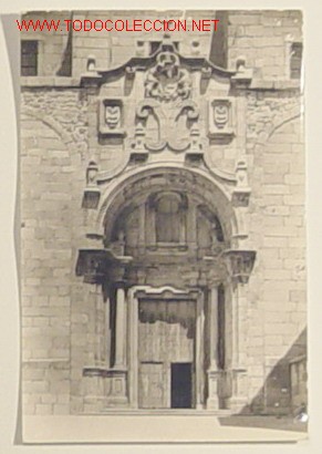 Postais: 8 - EL ESPINAR - PORTADA DE LA IGLESIA PARROQUIAL . No circulada .