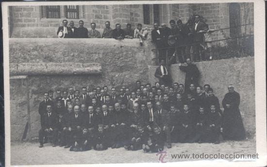 Postales: GRUPO ESCOLAR DE RELIGIOSOS.- SIN LOCALIZAR UBICACI&Oacute;N