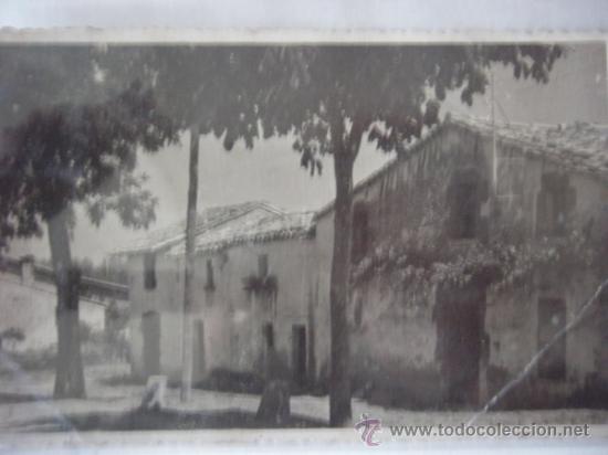 Postais: FOTO TIPO POSTAL DE POBLACION SIN IDENTIFICAR. ESCRITA EN CATALAN. CIRCULADA