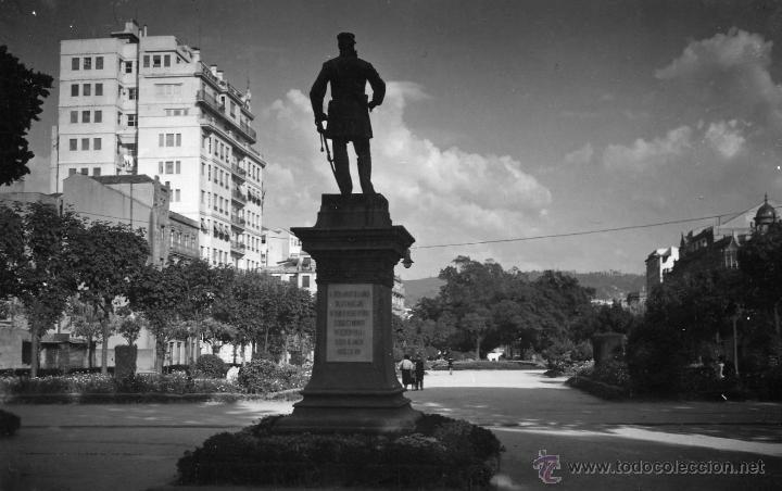 Postales: Vigo. 67. Ed. LUJO. La Alameda. EBC - Foto 1