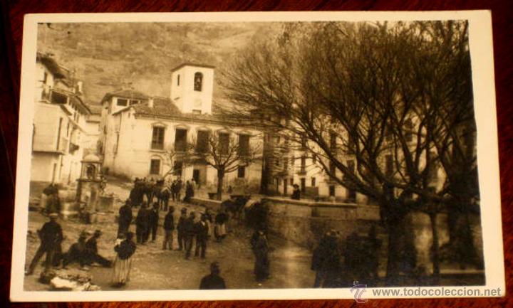 Postales: ANTIGUA FOTO POSTAL DE PLAZA DE PUEBLO O CIUDAD NO LOCALIZADA EN ESPA&Ntilde;A. SIN CIRCULAR