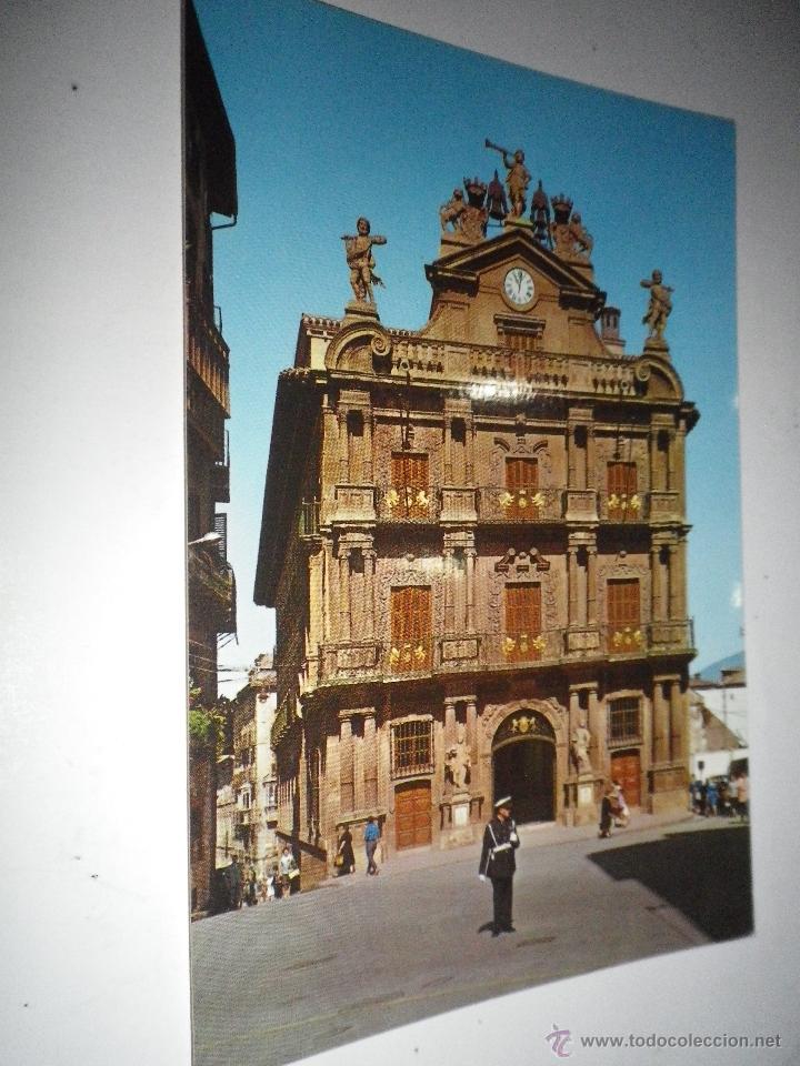 Postales: POSTAL  PAMPLONA EDIFICO DEL AYUNTAMIENTO. SIN CIRCULAR  A&Ntilde;OS 60 - Foto 1