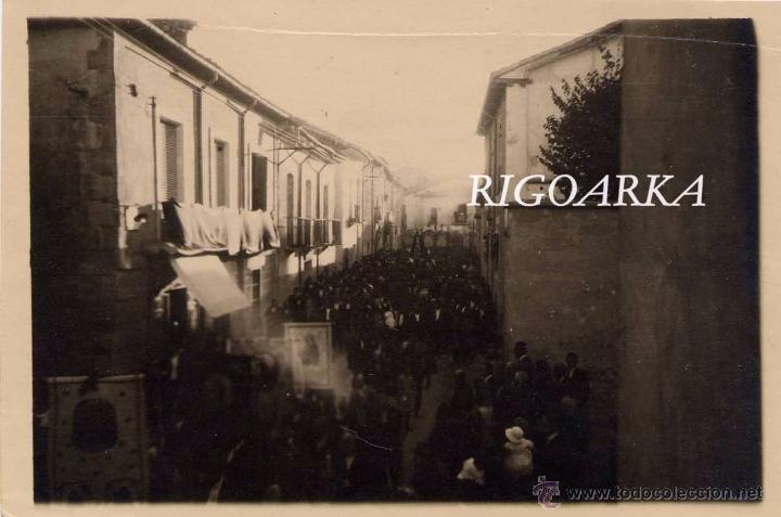 Postcards: FOTOGRAF&Iacute;A DE PROCESI&Oacute;N POR LA CALLE MAYOR DESDE LA CASA DEL SALERO- 12 X 8,5 CMS