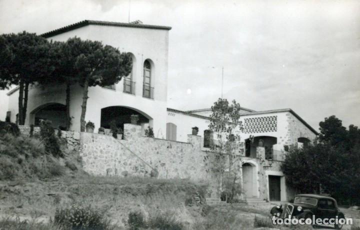 Postcards: POSTAL FOTOGRAFICA SITIO DESCONOCIDO - CHALET - PINOS - COCHE EPOCA